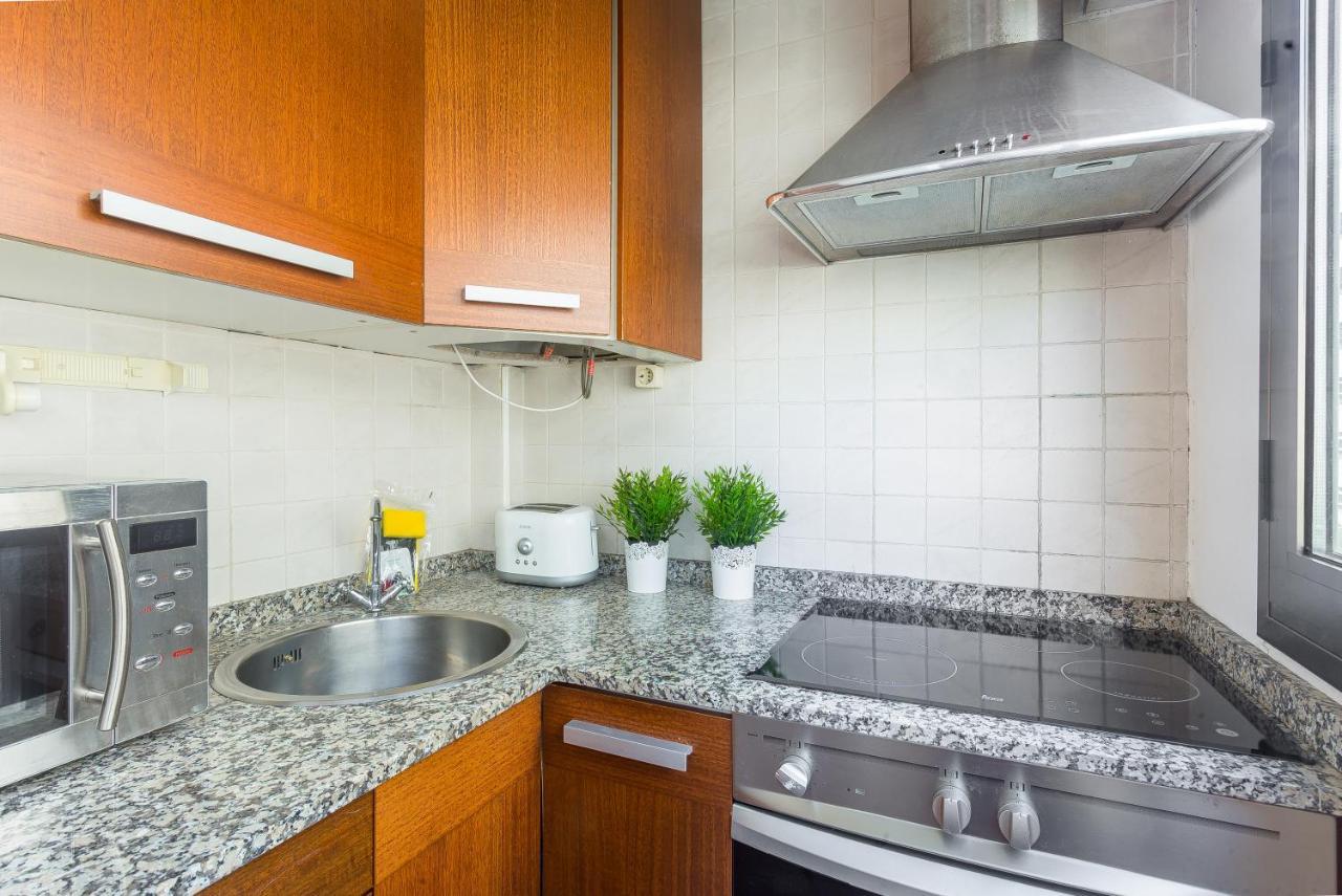 Lodging Apartments Illa Diagonal Barselona Dış mekan fotoğraf
