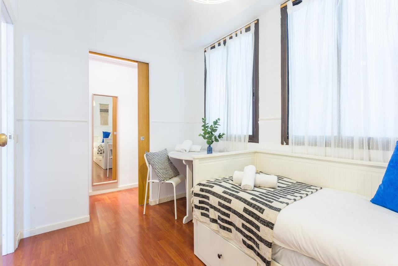 Lodging Apartments Illa Diagonal Barselona Dış mekan fotoğraf