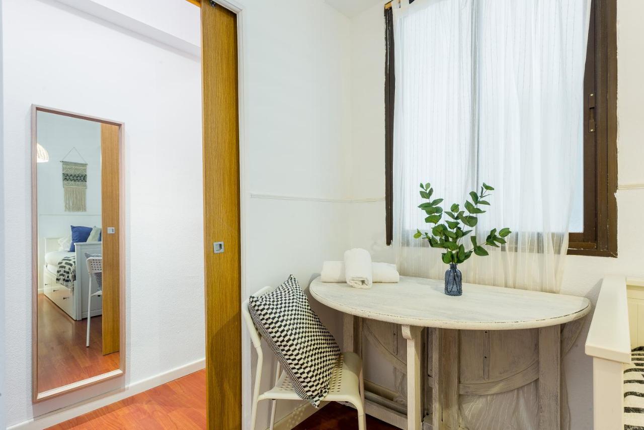 Lodging Apartments Illa Diagonal Barselona Dış mekan fotoğraf